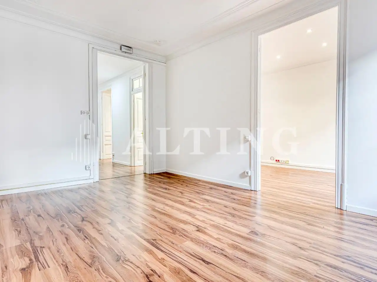 Habitación de Oficina de alquiler en Barcelona con Aire acondicionado y Calefacción