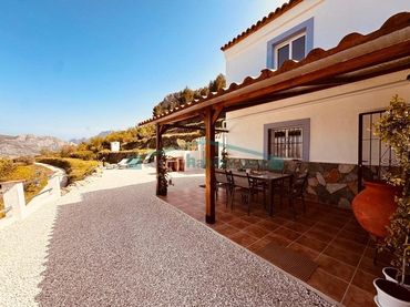 Villa con giardino in vendita a Tàrbena