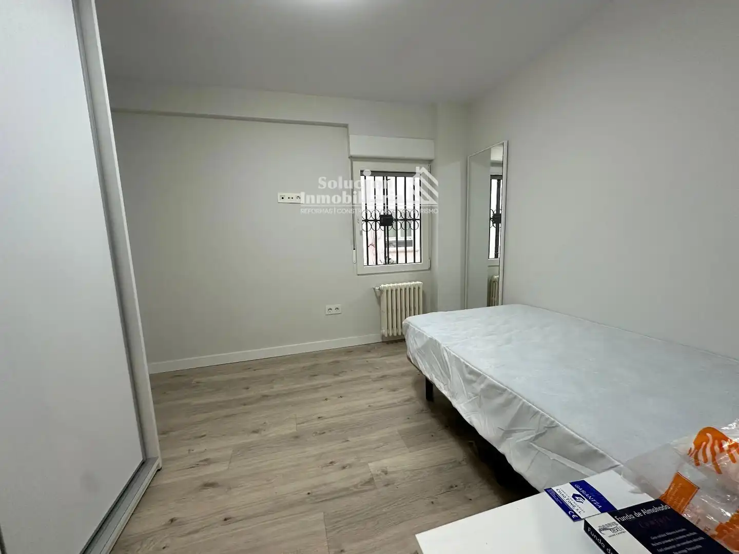 Schlafzimmer von Wohnung zur Miete in Salamanca mit Heizung, Terrasse und Möbliert