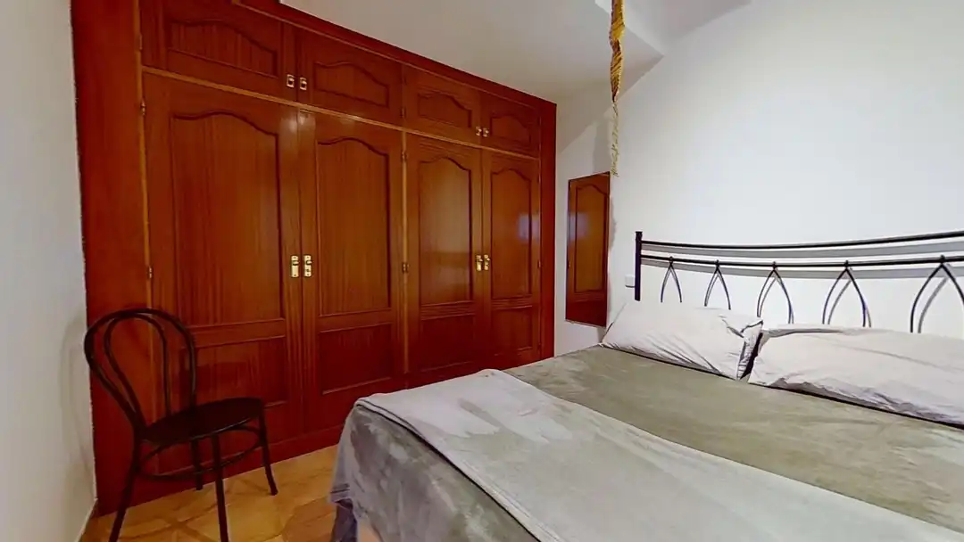 Dormitori de Pis de lloguer en Madrid amb Calefacció