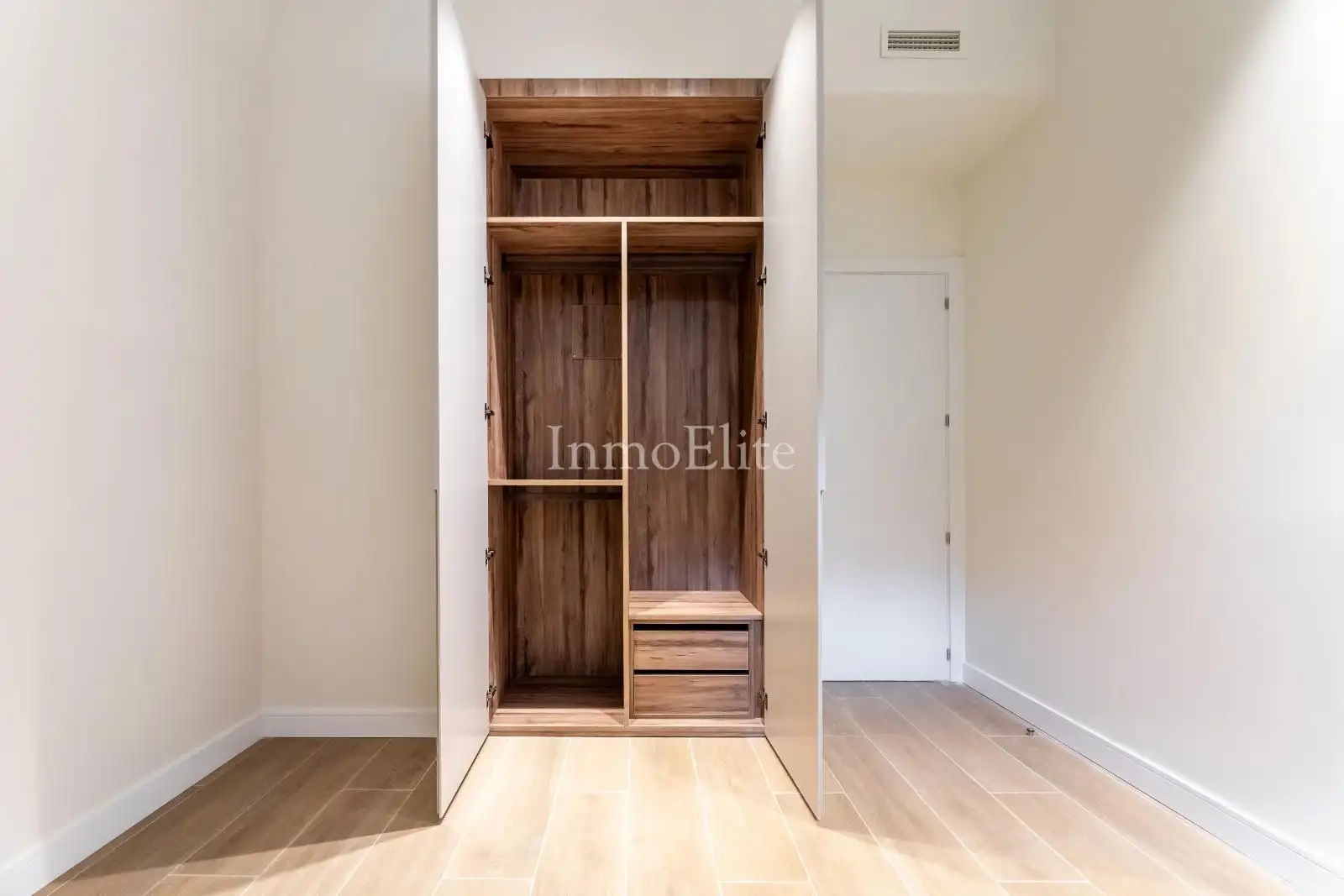 Flat with lift for sale in Diego de León, imagen 28