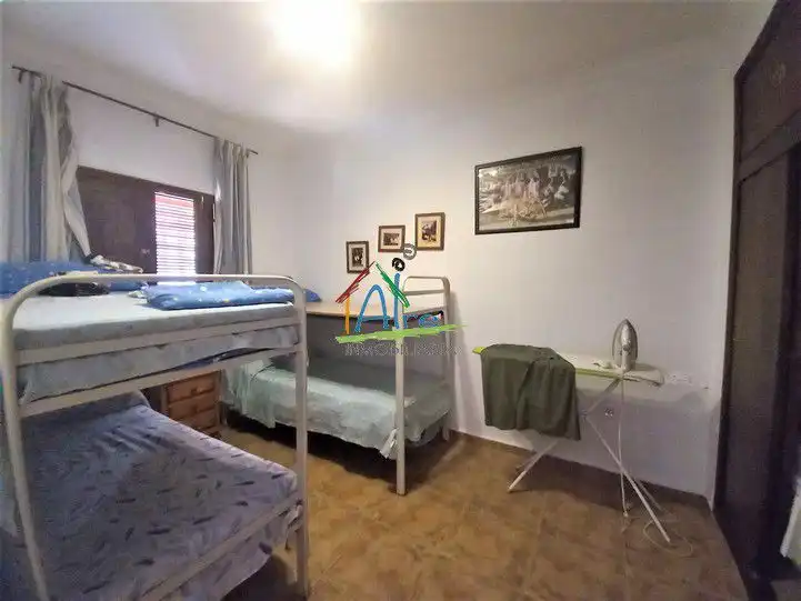 Schlafzimmer von Einfamilien-Reihenhaus zum Verkauf in Almonte mit Klimaanlage, Terrasse und Abstellraum