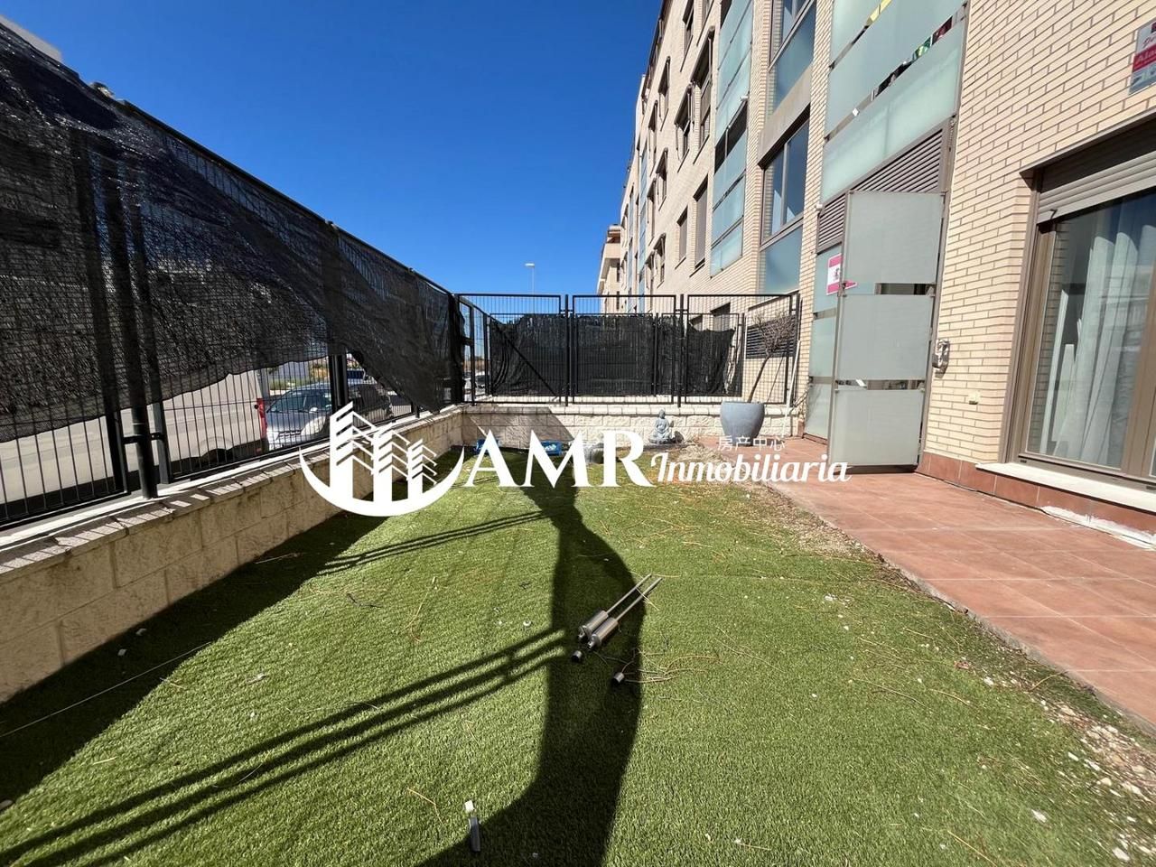 Exterior view of Planta baja for sale in Valdemoro  with Heating, Private garden and Storage room