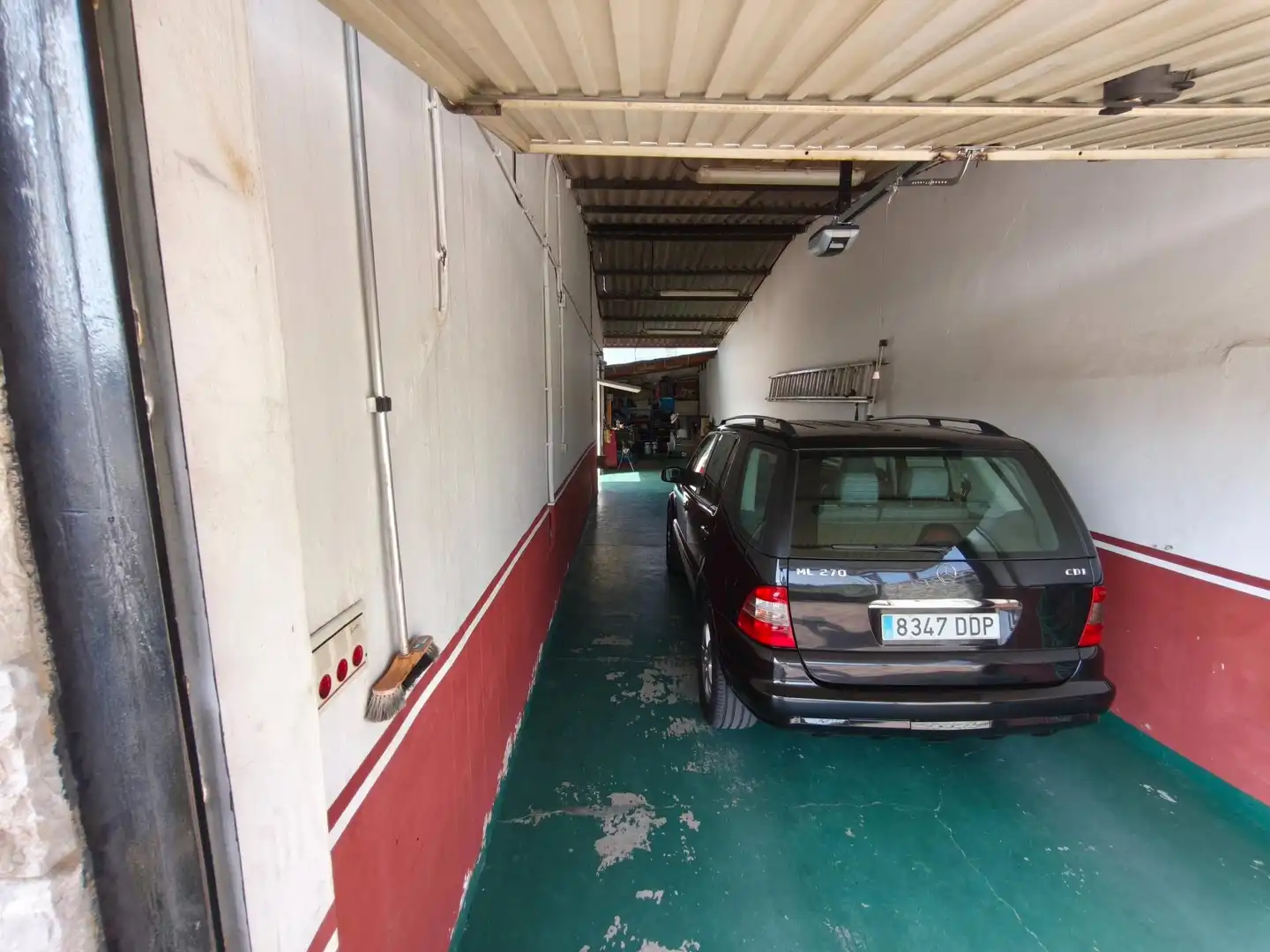 Aparcament de Casa o xalet en venda en San Andrés del Rabanedo amb Calefacció, Terrassa i Piscina