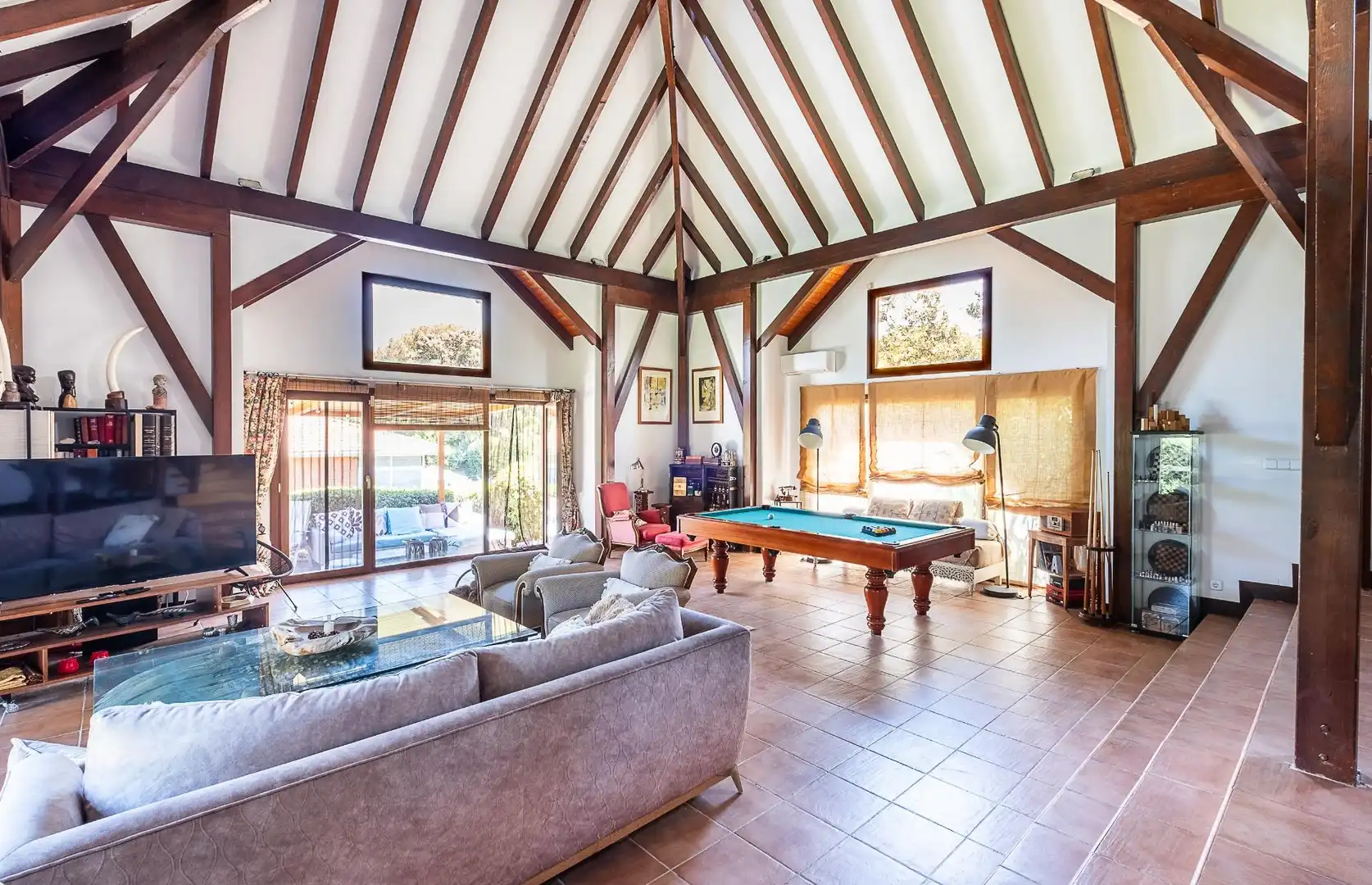 Sala d'estar de Casa o xalet en venda en Guadarrama amb Aire condicionat, Calefacció i Jardí privat