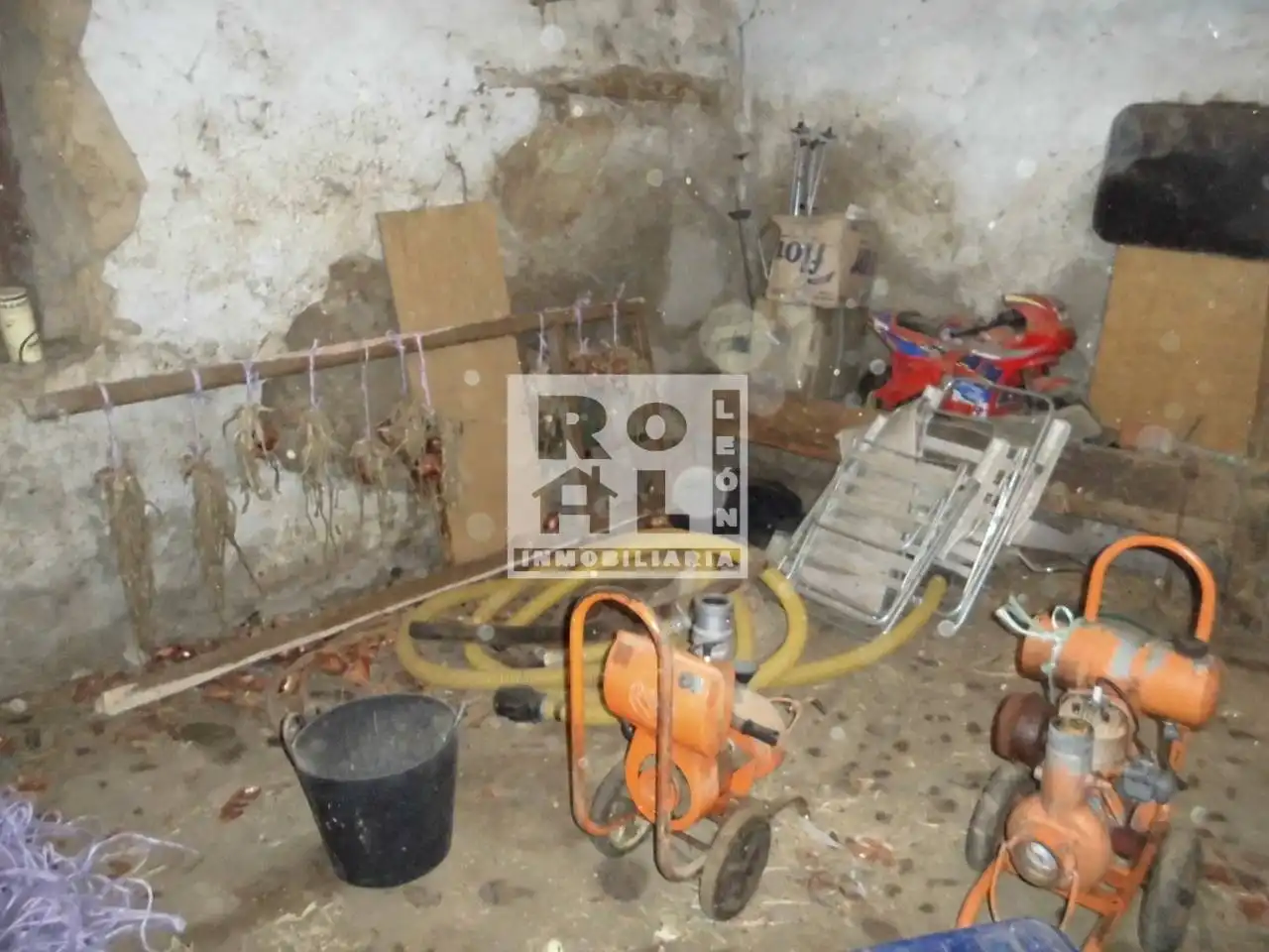 Casa o xalet en venda en Valdefresno amb Jardí privat