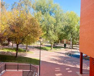 Vista exterior de Dúplex de lloguer en Tres Cantos amb Calefacció, Terrassa i Forn