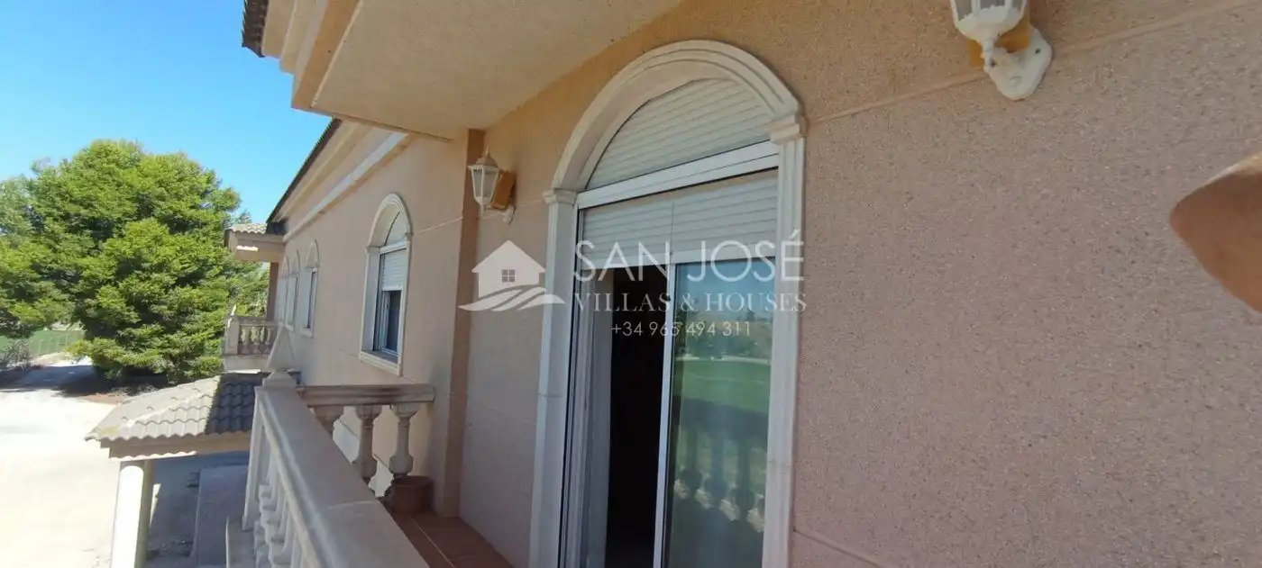 Casa o chalet en venta en Crevillent con Aire acondicionado, Calefacción y Jardín privado
