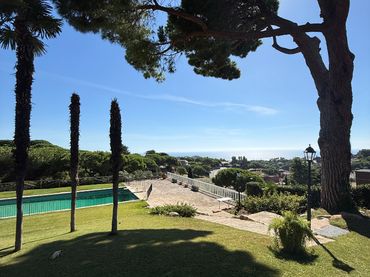 Villa avec balcon à vendre à Rocaferrera