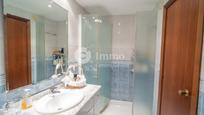 Bathroom of Duplex for sale in  Lleida Capital  with Air Conditioner and Terrace