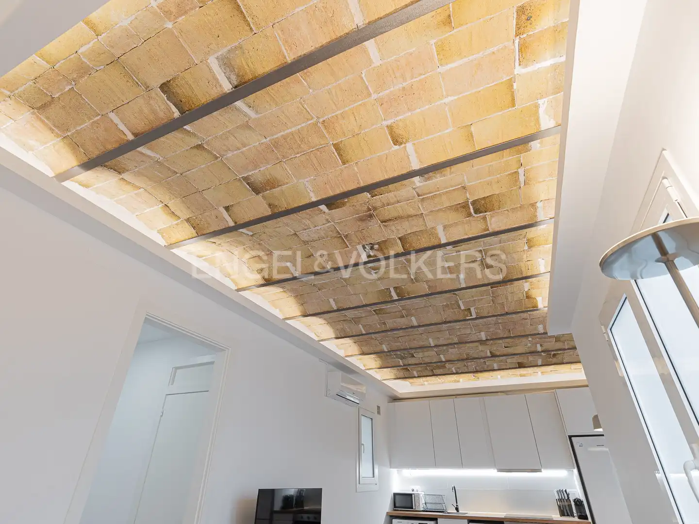 Flat for rent in Barcelona  with Air Conditioner, Heating and Furnished