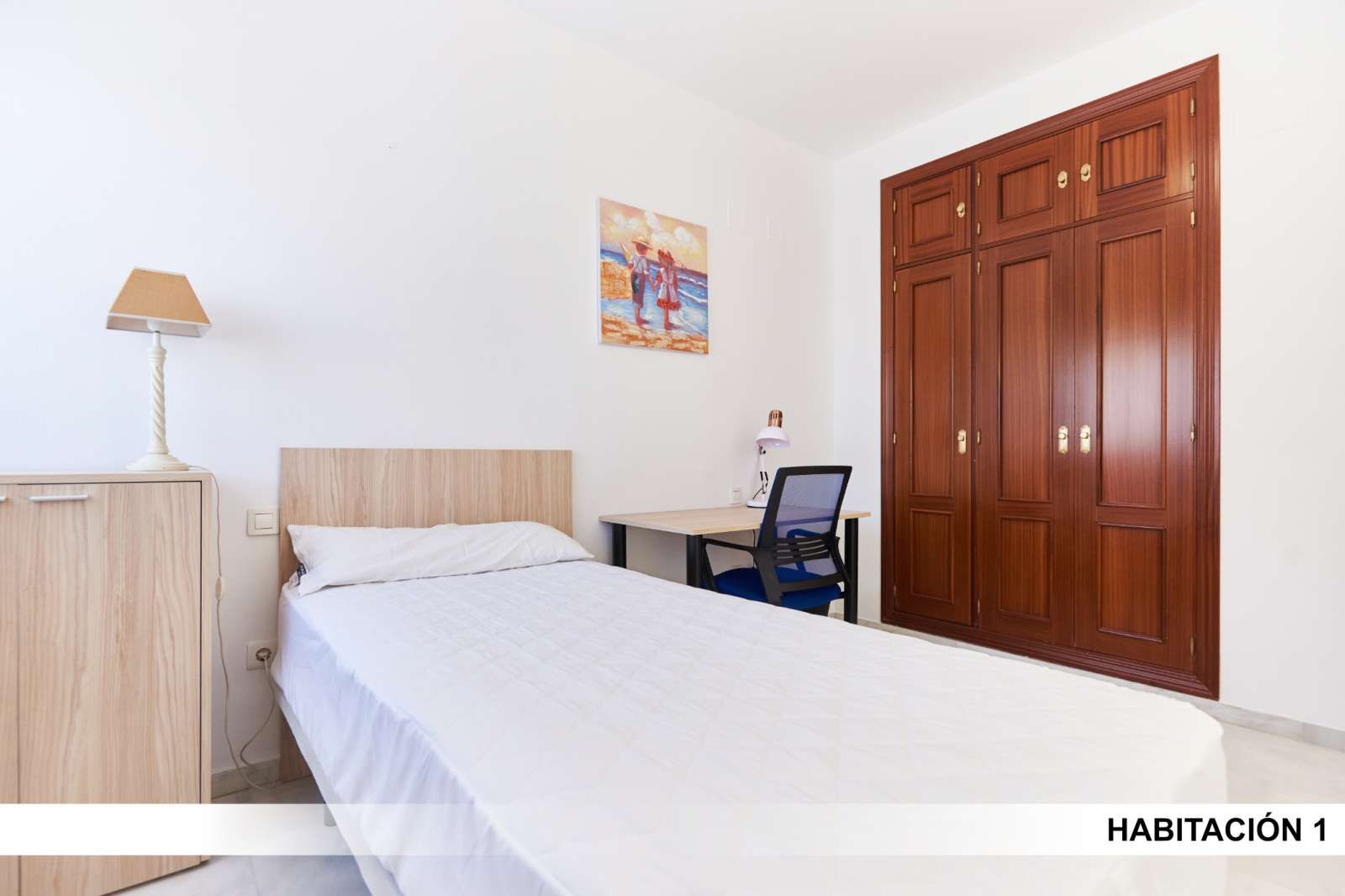 Bedroom of Flat to share in  Sevilla Capital  with Air Conditioner, Terrace and Furnished