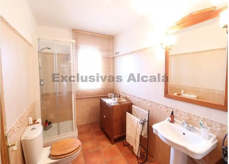 Baño de Casa o chalet en venta en Villalbilla con Aire acondicionado, Calefacción y Jardín privado
