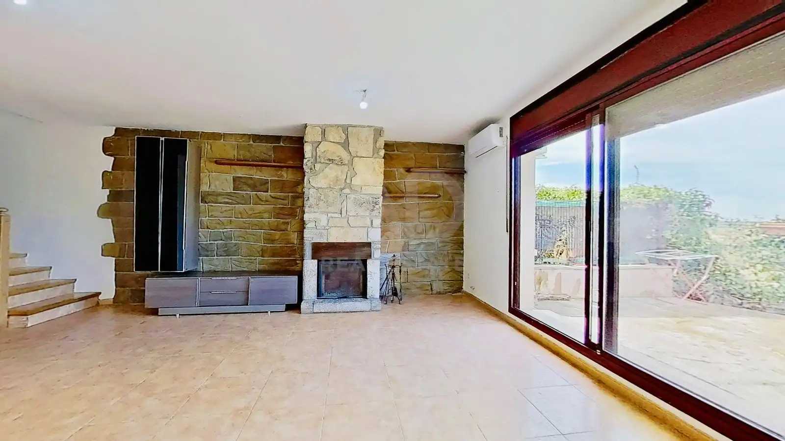 Wohnzimmer von Einfamilien-Reihenhaus zum Verkauf in Cervià de Les Garrigues mit Heizung und Terrasse