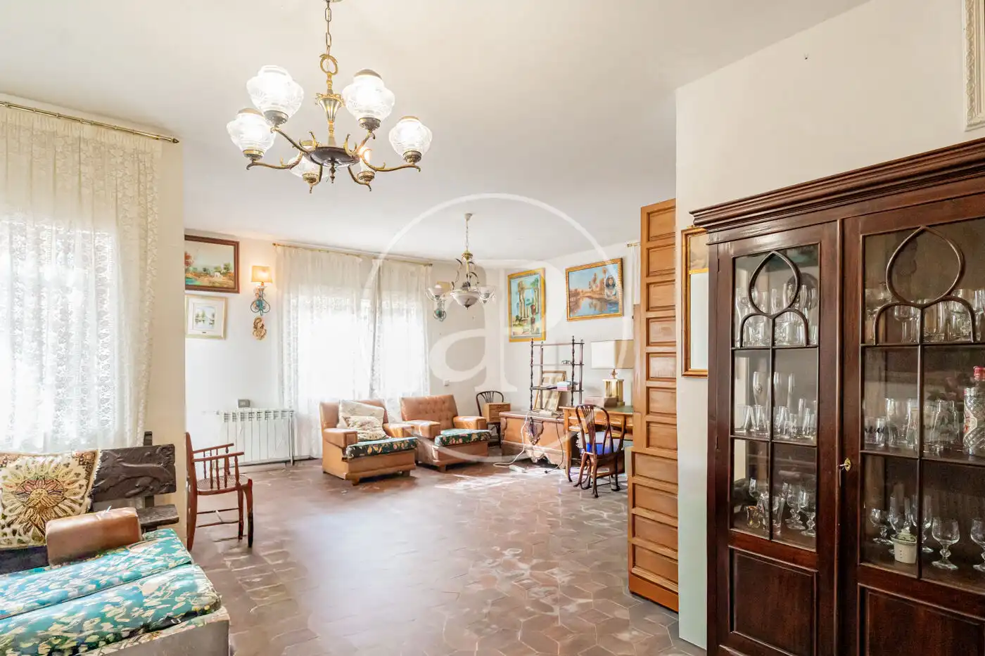 Sala d'estar de Casa o xalet en venda en Pozuelo de Alarcón amb Calefacció, Jardí privat i Terrassa
