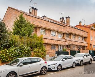 Vista exterior de Casa adosada en venda en  Madrid Capital amb Aire condicionat, Calefacció i Jardí privat