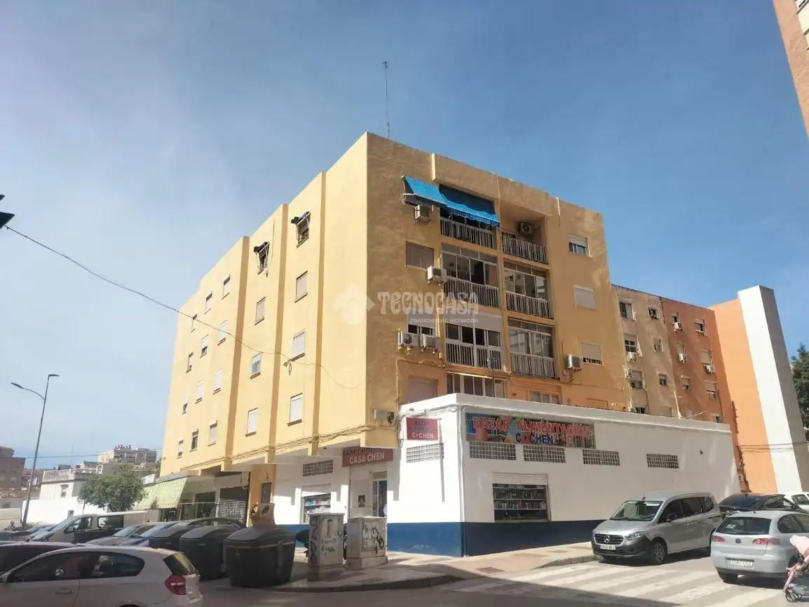 Vista exterior de Piso en venta en Málaga con Terraza