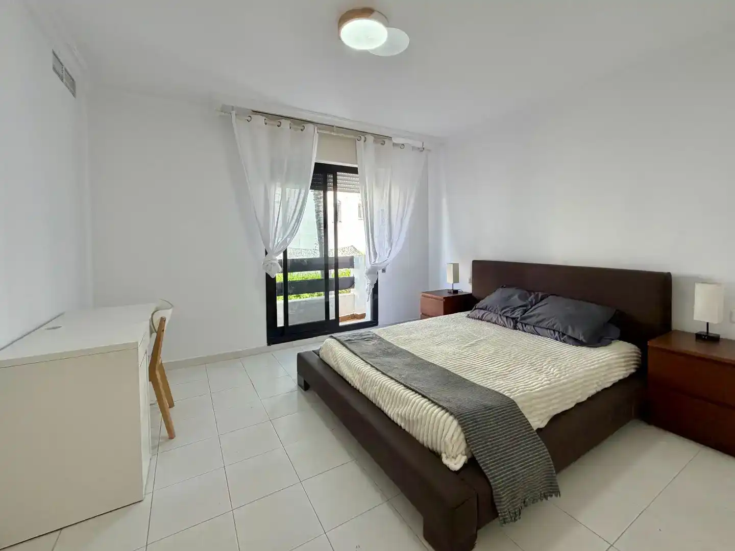 Einfamilien-Reihenhaus zur Miete in Marbella, Málaga