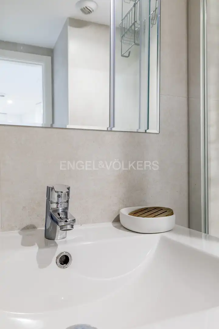 Baño de Planta baja de alquiler en Madrid con Aire acondicionado, Calefacción y Amueblado