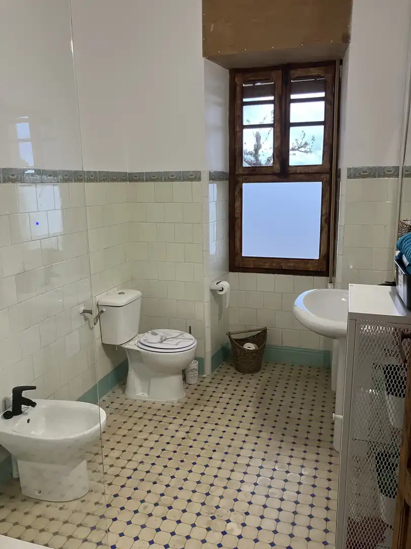 Baño de Apartamento de alquiler en Benassal con Amueblado, Horno y Microondas
