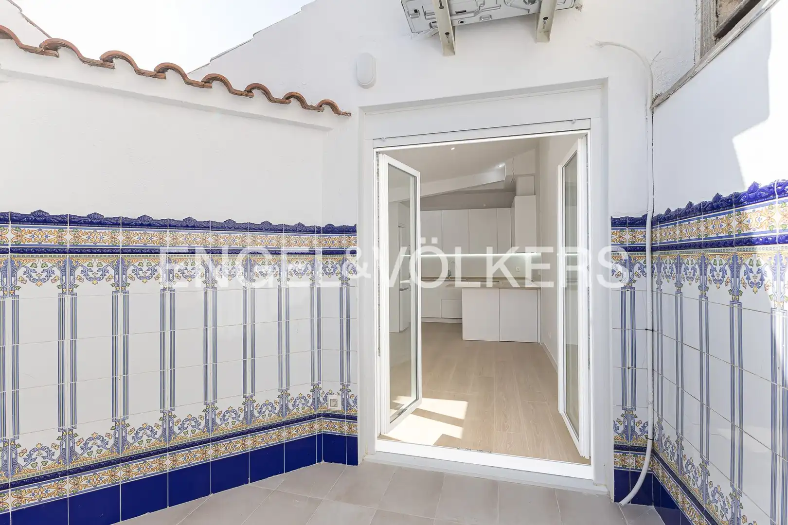 Balcony of Attic for rent in Madrid  with Heating and Terrace