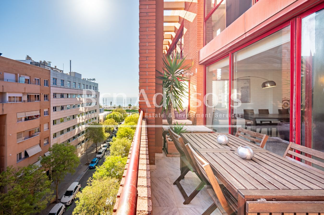 Exterior view of Flat for sale in  Barcelona Capital  with Air Conditioner, Heating and Terrace