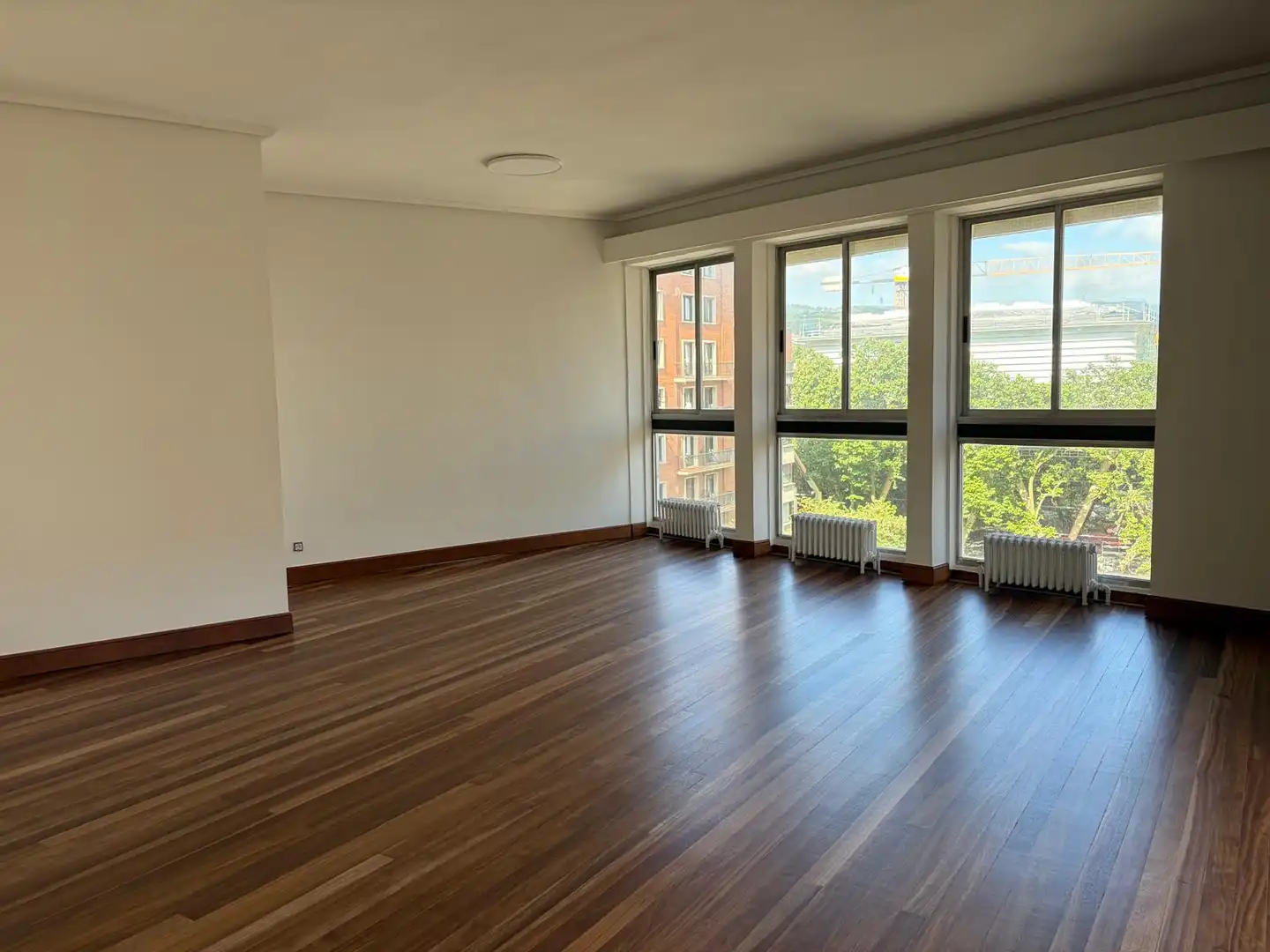 Wohnzimmer von Wohnung zur Miete in Bilbao  mit Heizung