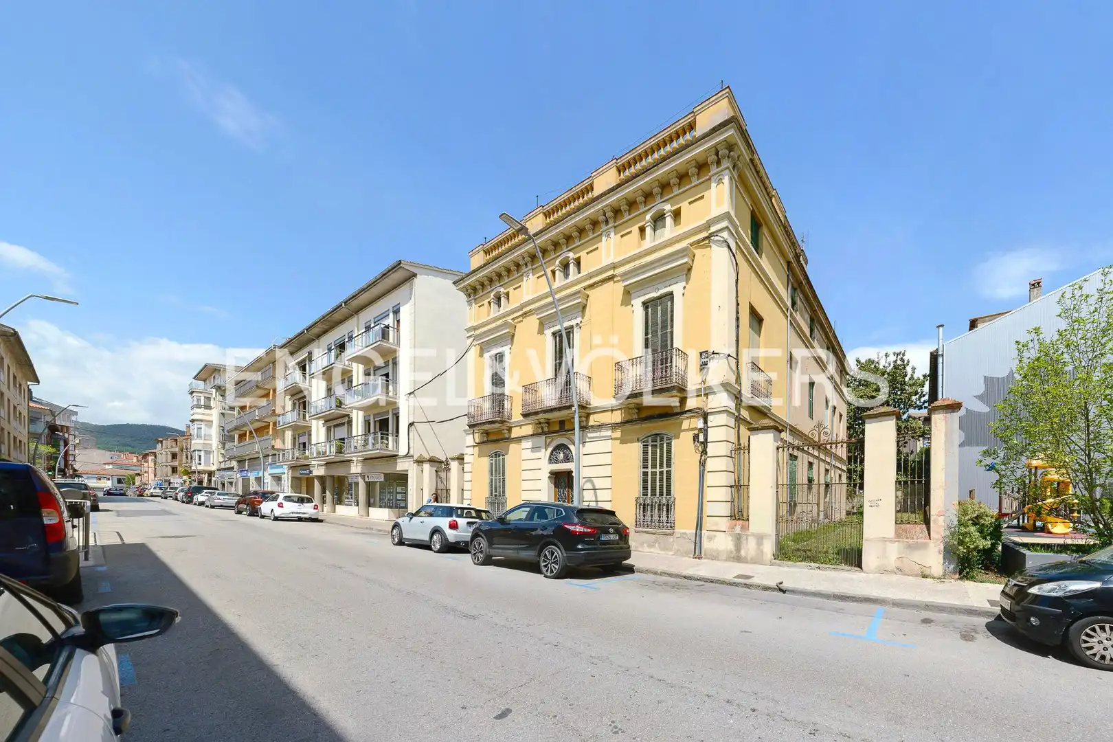 Vista exterior de Casa o chalet en venta en Olot con Calefacción, Jardín privado y Terraza