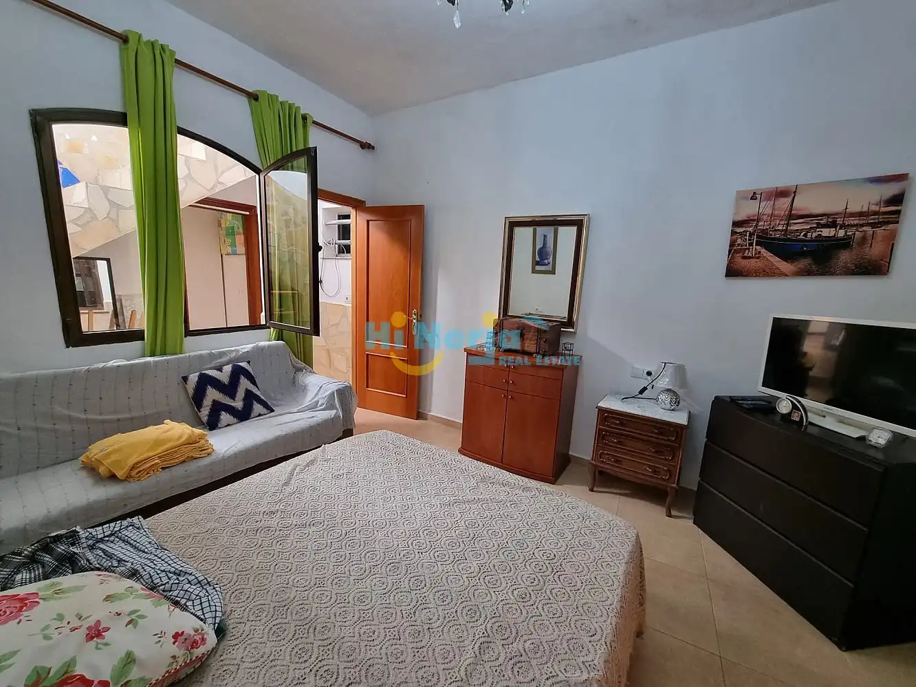 Habitación de Casa o chalet de alquiler en Nerja con Terraza, Piscina y Amueblado
