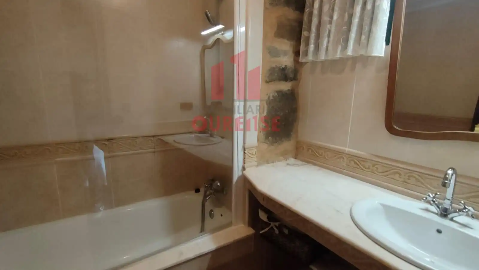 Bany de Finca rústica en venda en San Amaro amb Aire condicionat, Calefacció i Jardí privat