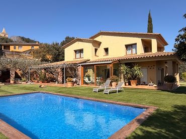 Casa con balcone in vendita a Travessia de la Riera