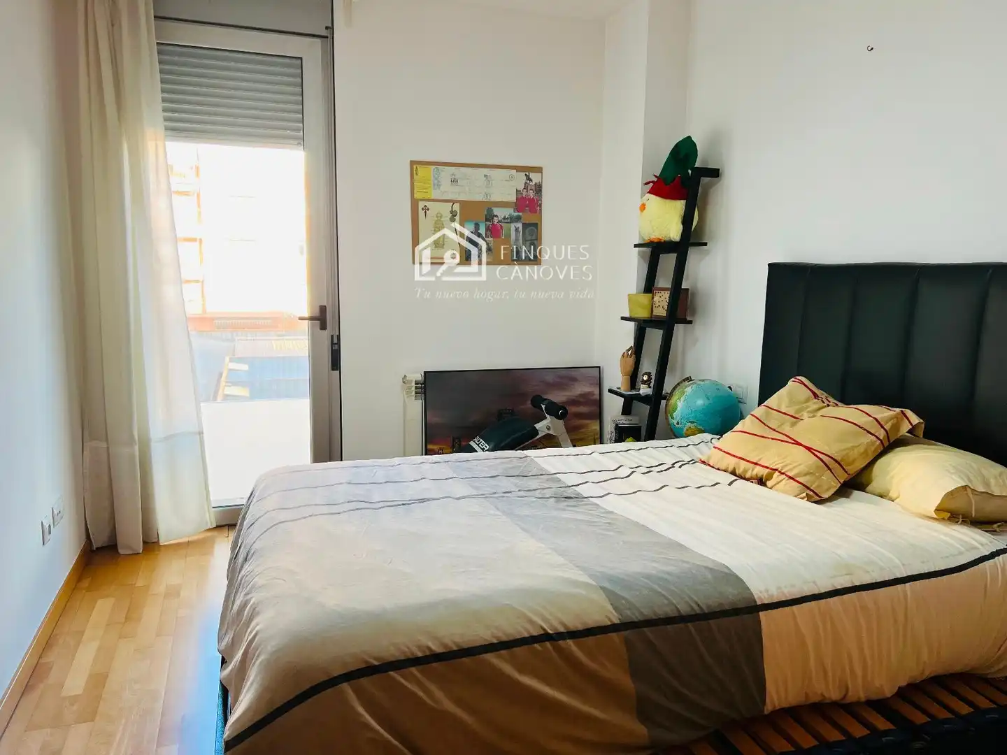 Bedroom of Flat for sale in Girona  with Air Conditioner, Heating and Parquet flooring