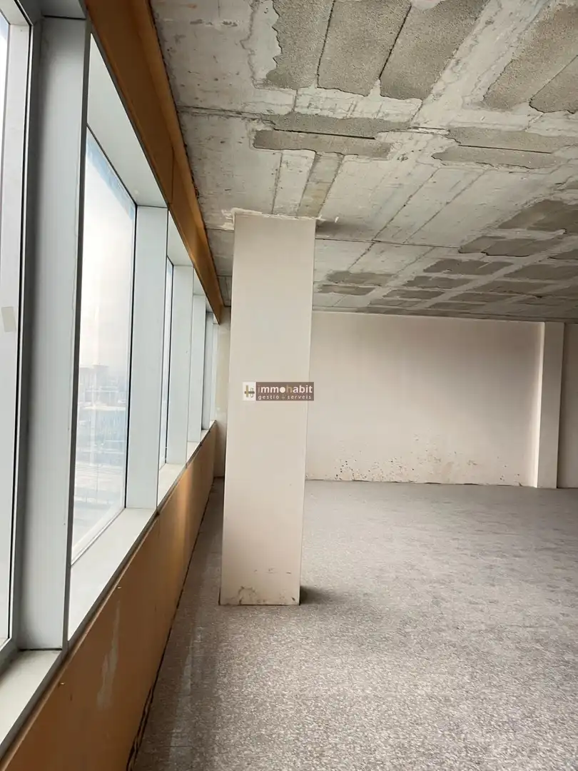 Oficina con ascensor en venta en Magraners, imagen 3