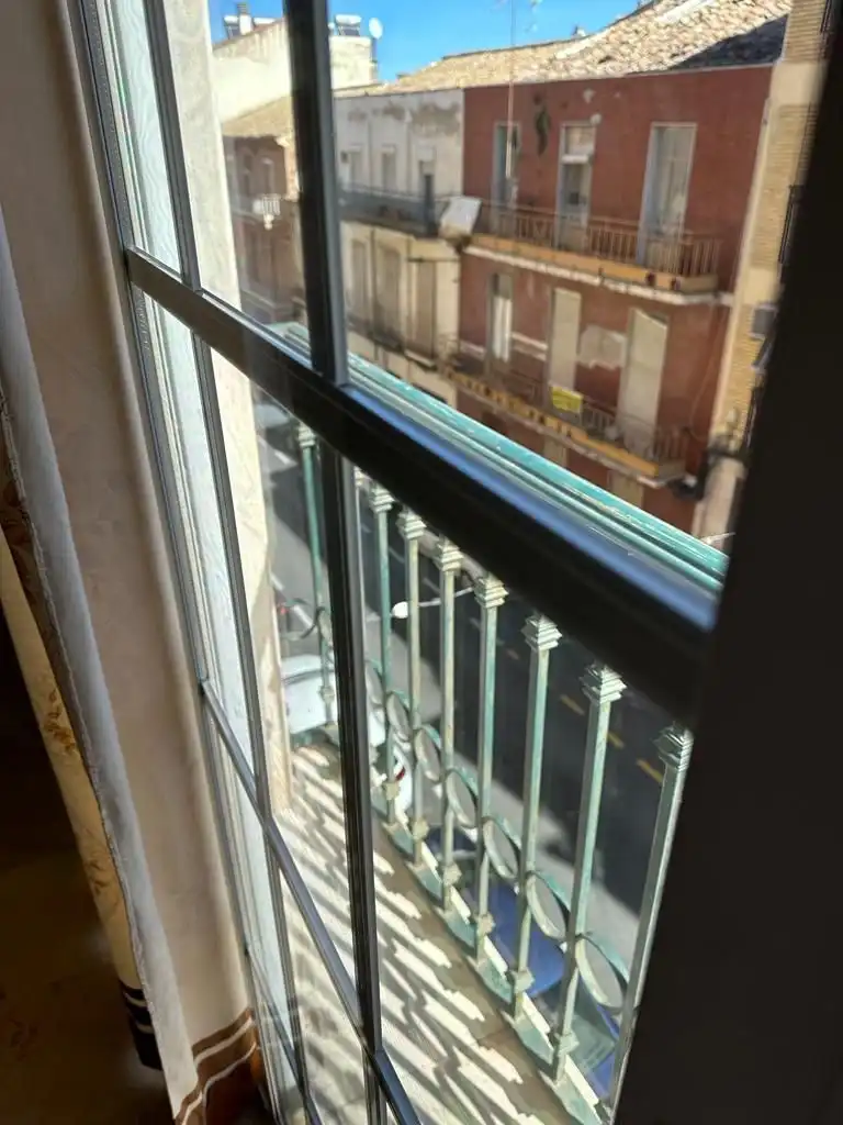 Vista exterior de Pis de lloguer en Linares amb Aire condicionat, Calefacció i Moblat