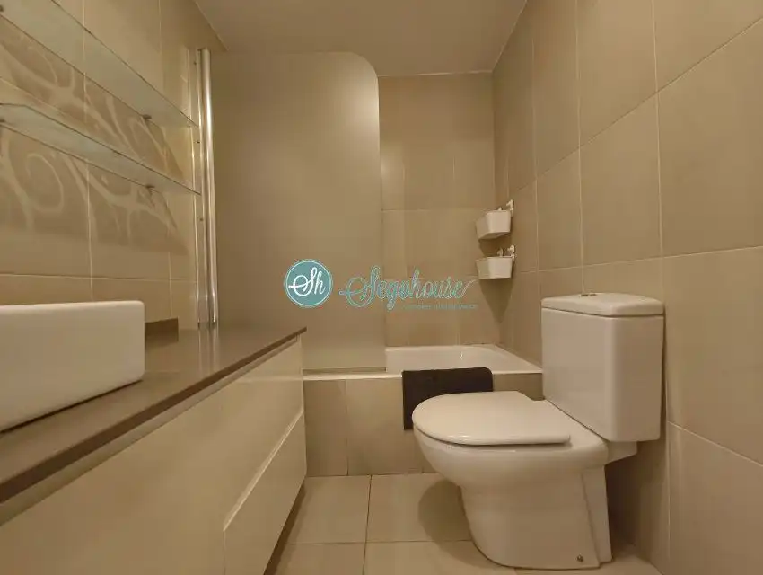 Baño de Piso en venta en Torrecaballeros con Calefacción y Internet