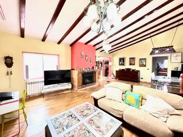 Sala de estar de Casa o chalet en venta en Alicante / Alacant con Calefacción, Jardín privado y Trastero