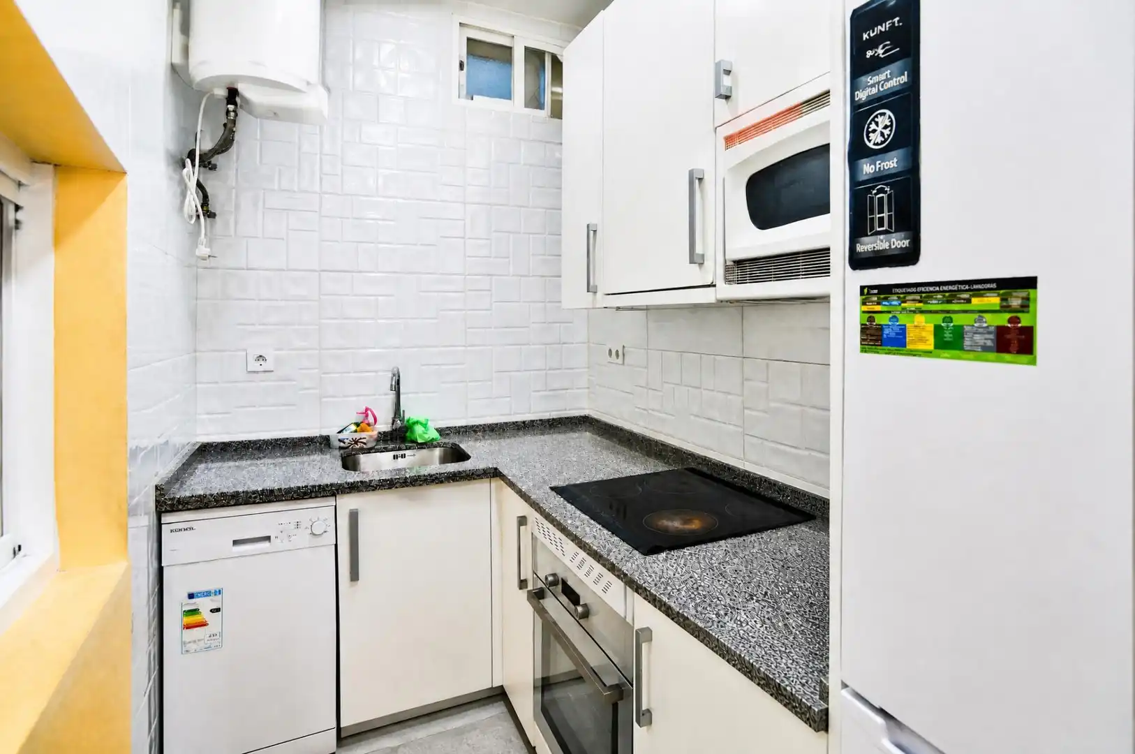 Cocina de Apartamento en venta en Cáceres con Aire acondicionado