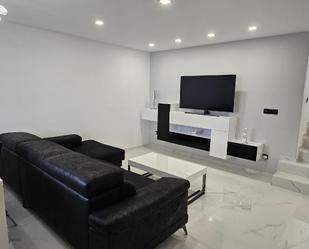 Sala d'estar de Casa o xalet en venda en Llíria amb Aire condicionat, Calefacció i Piscina