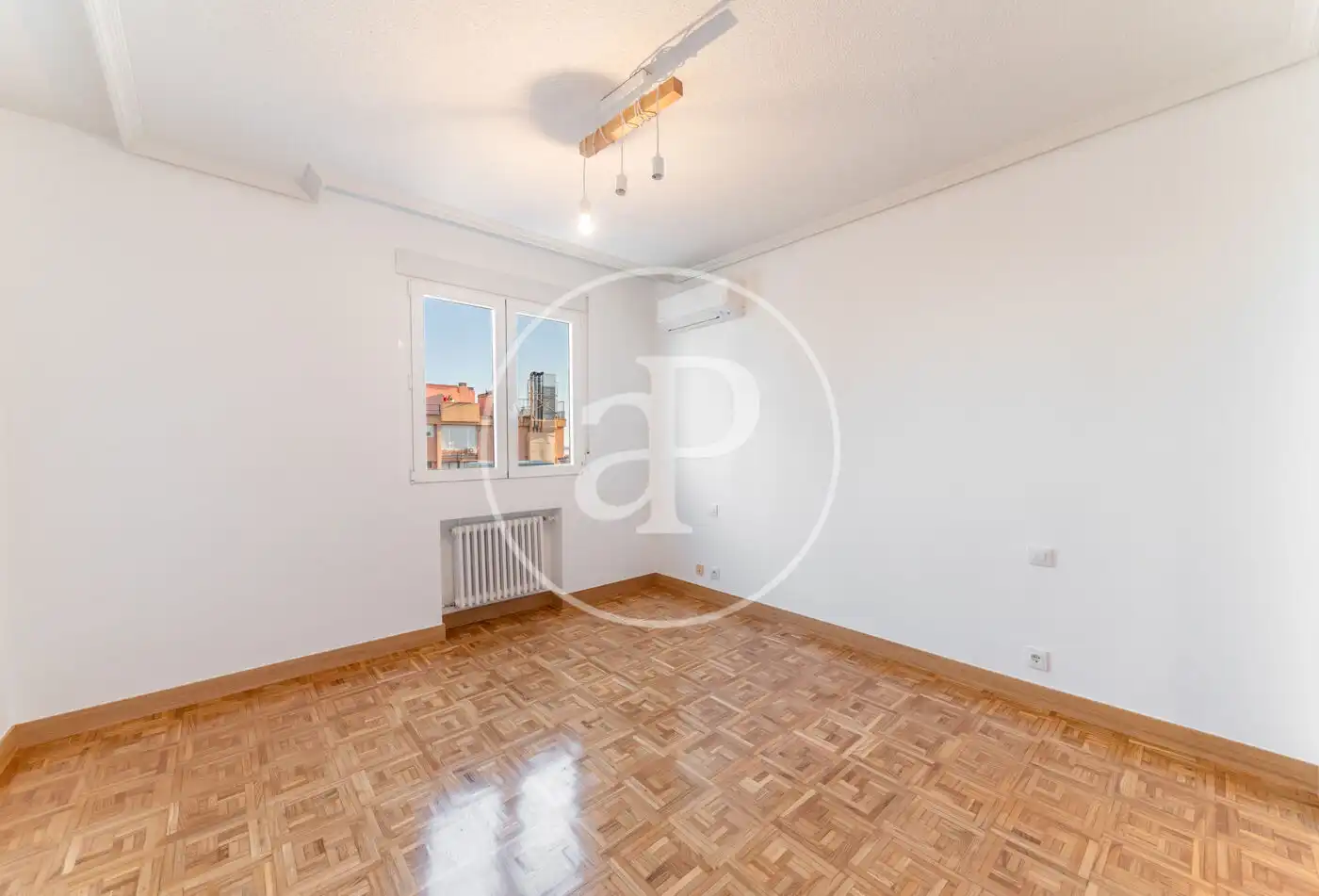 Flat for rent in Calle de Orense, Cuatro Caminos - Azca