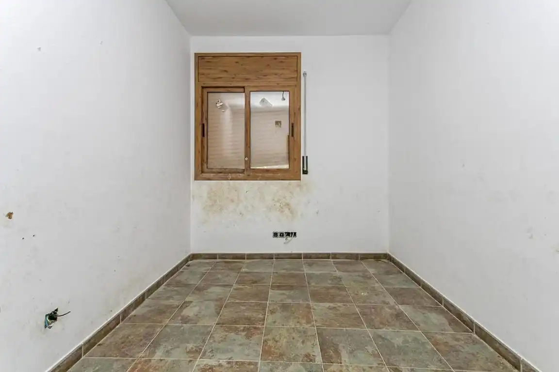 Villa con giardino in vendita a Piera, imagen 4
