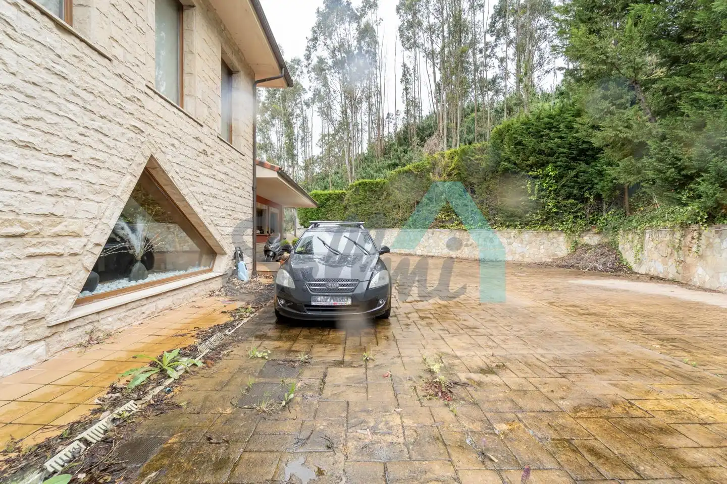 Vista exterior de Casa o chalet en venta en Oviedo  con Calefacción, Jardín privado y Parquet