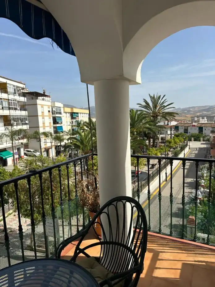 Vista exterior de Dúplex en venda en Álora amb Aire condicionat, Terrassa i Piscina