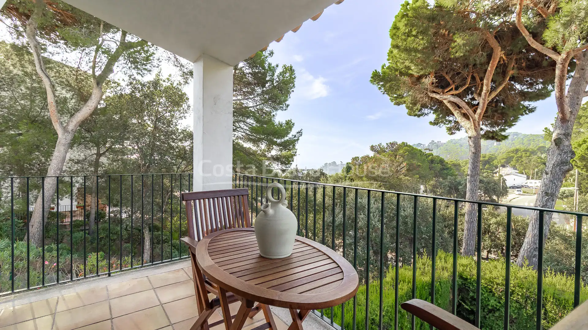 Terrasse von Einfamilien-Reihenhaus zum Verkauf in Palafrugell mit Klimaanlage, Heizung und Privatgarten