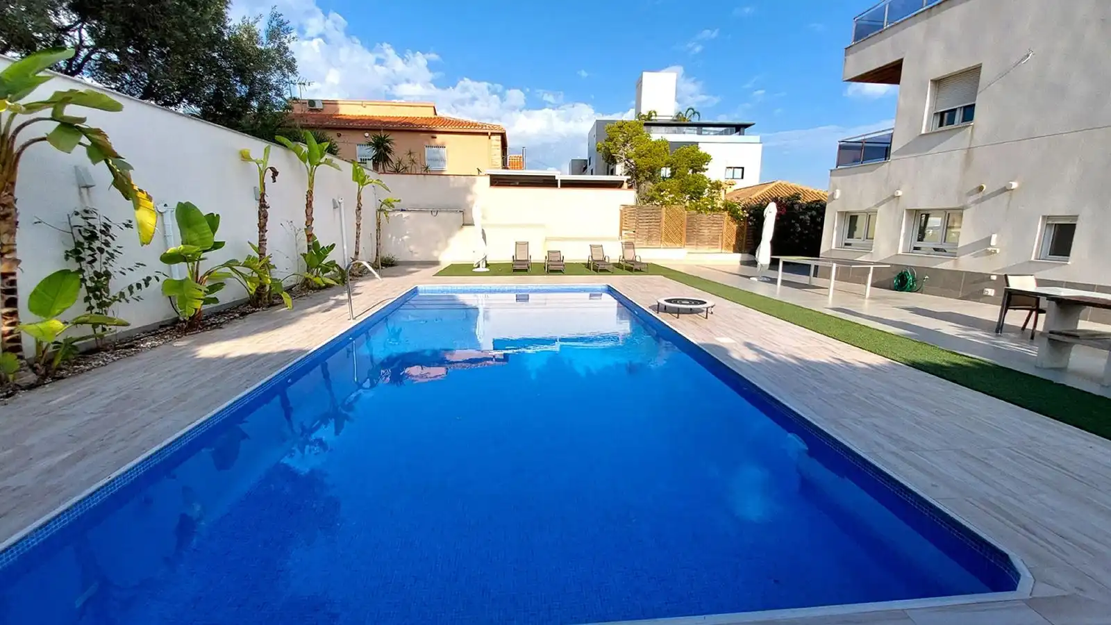 Chalet con piscina en venta en Los Balcones - Los Altos, imagen 5