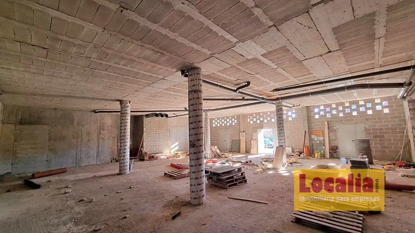 Local comercial en venda a Barrio Parayo, imagen 2
