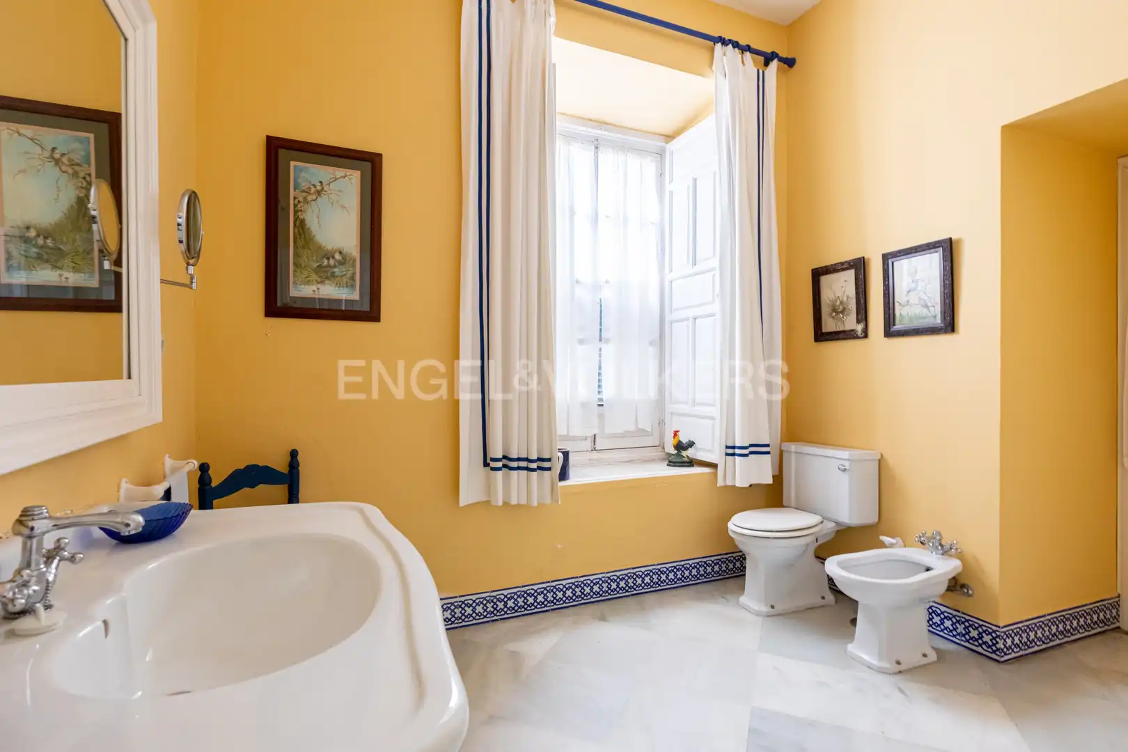 Baño de Casa o chalet en venta en Umbrete con Calefacción, Jardín privado y Piscina