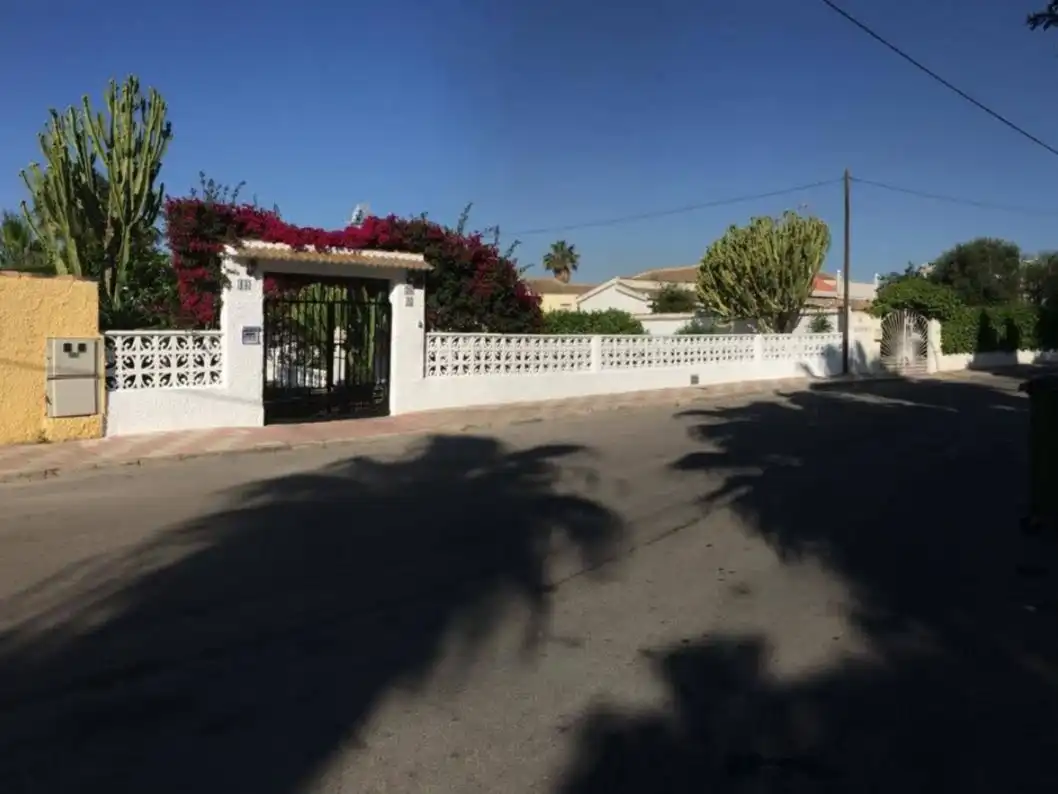 Detached house with pool for sale in Avenida jaca 13, imagen 11