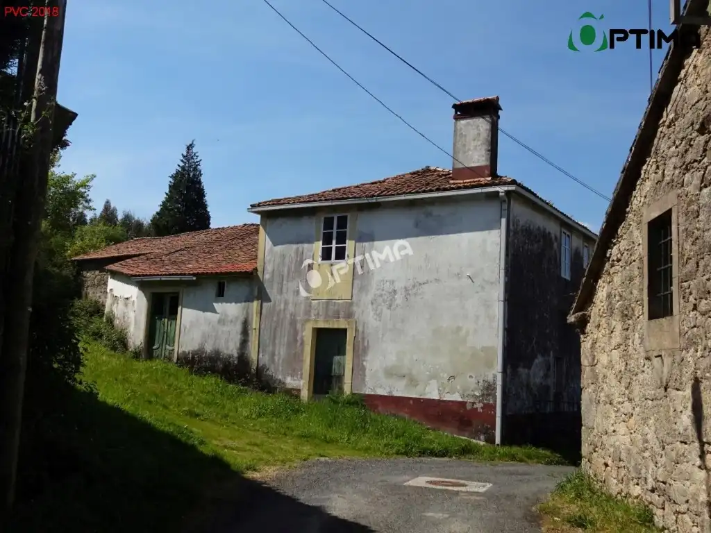 Casa amb jardí en venda a Teo