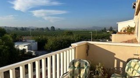 Amplia Propiedad de 3 Habitaciones con Vistas a la Montaña, imatge 3