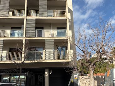 Appartamento con balcone in vendita a Carrer Manuel de Falla 8